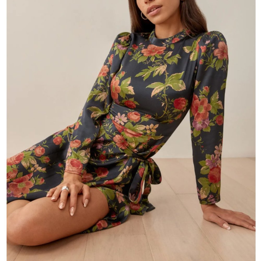 Classic!! Reformation Julius Dress - Cottage Garden